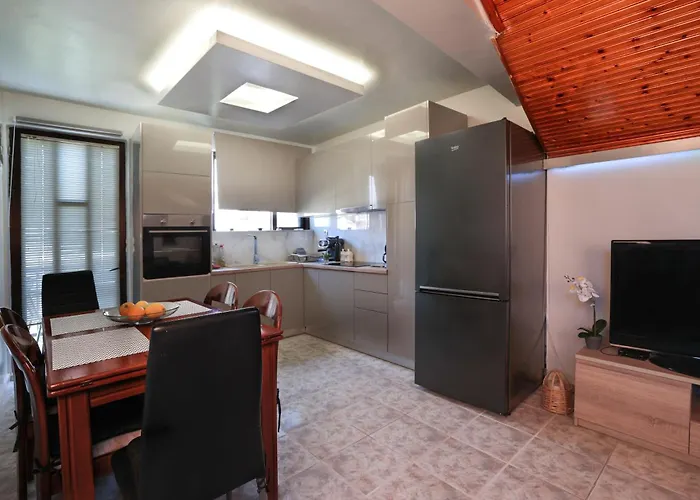 Nona's House 3bd With A Garden In The Center By Mana Gers * Zakynthos