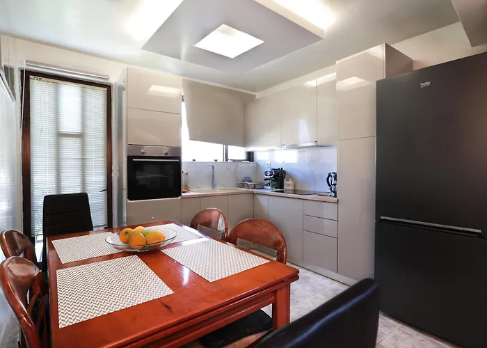 Nona's House 3bd With A Garden In The Center By Mana Gers Apartamento