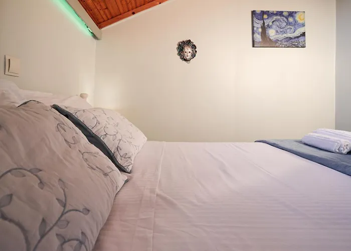 Apartamento Nona's House 3bd With A Garden In The Center By Mana Gers *