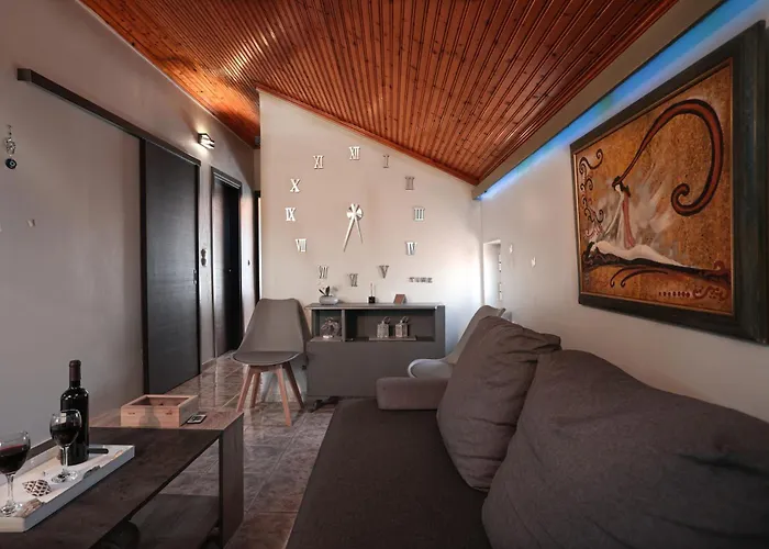 Apartamento Nona's House 3bd With A Garden In The Center By Mana Gers