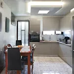شقة Nona's House 3bd With A Garden In The Center By Mana Gers *