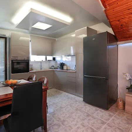 Nona's House 3bd With A Garden In The Center By Mana Gers * Zakynthos